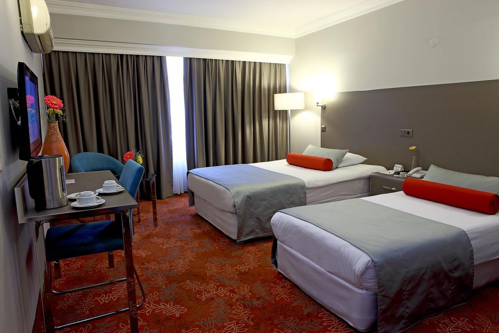 Arma Hotel Manisa Buitenkant foto