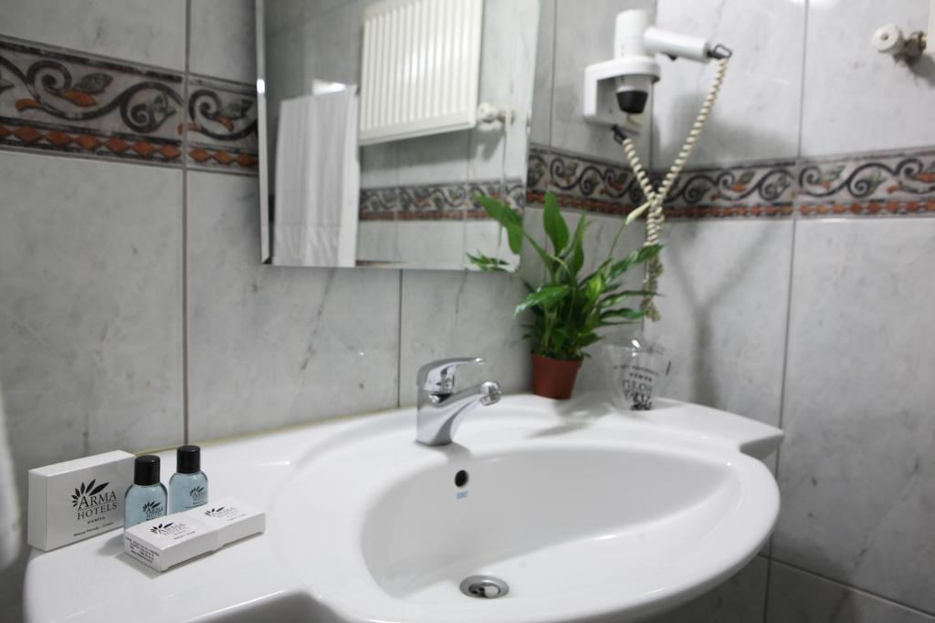 Arma Hotel Manisa Buitenkant foto
